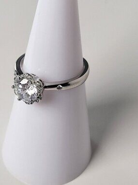 Silver Tone Halo Ring Clear Round Glass Stone Size 6.25